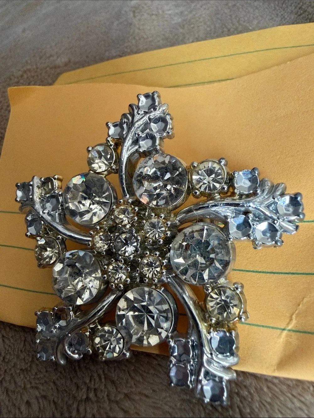 Vintage Mid Century Crystal Floral Burst Rhinestone Brooch - Silver Tone